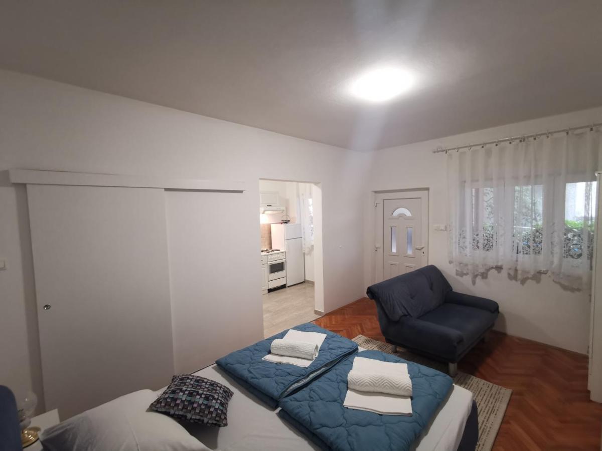 Apartment Dario Novi Vinodolski Esterno foto