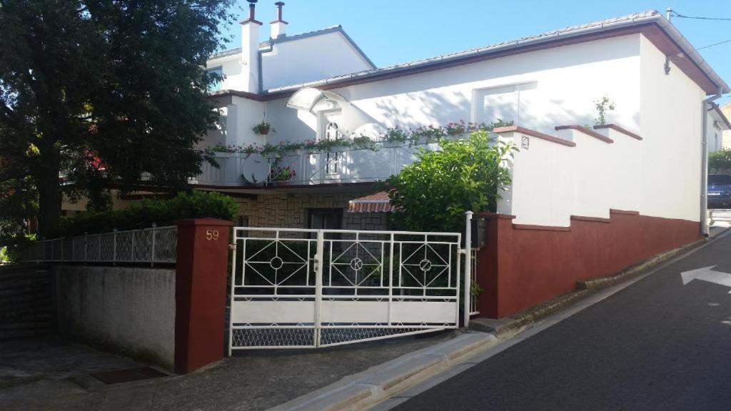 Apartment Dario Novi Vinodolski Esterno foto